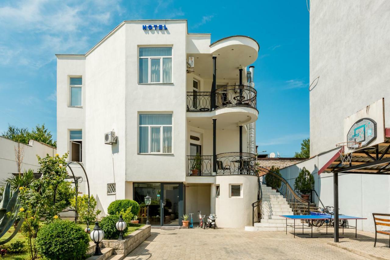Villa Tiflisi Luaran gambar