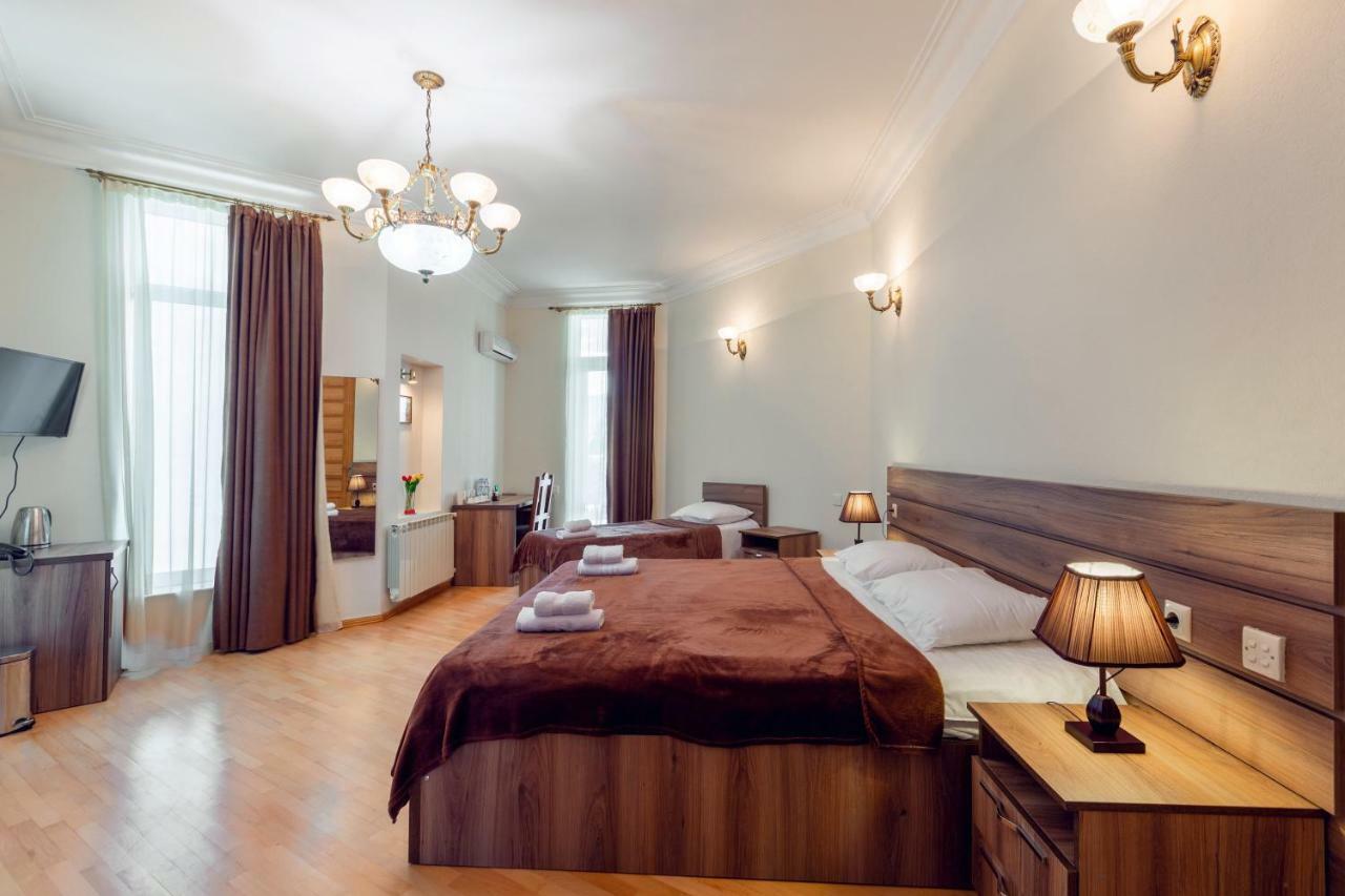 Villa Tiflisi Luaran gambar