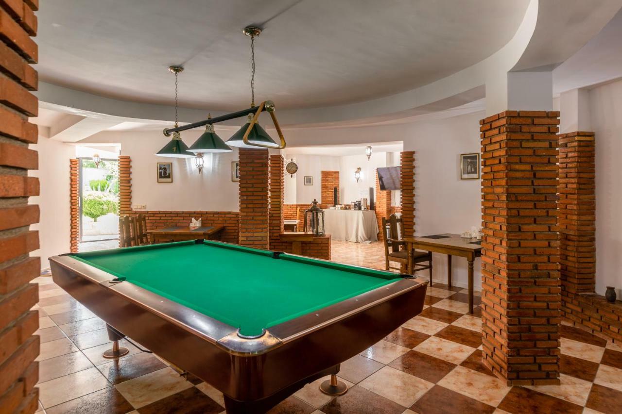Villa Tiflisi Luaran gambar
